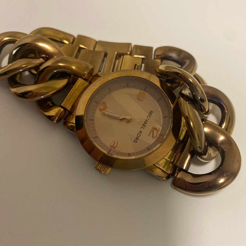 Women’s Michael Kors Wristwatch - Picture 2 of 6